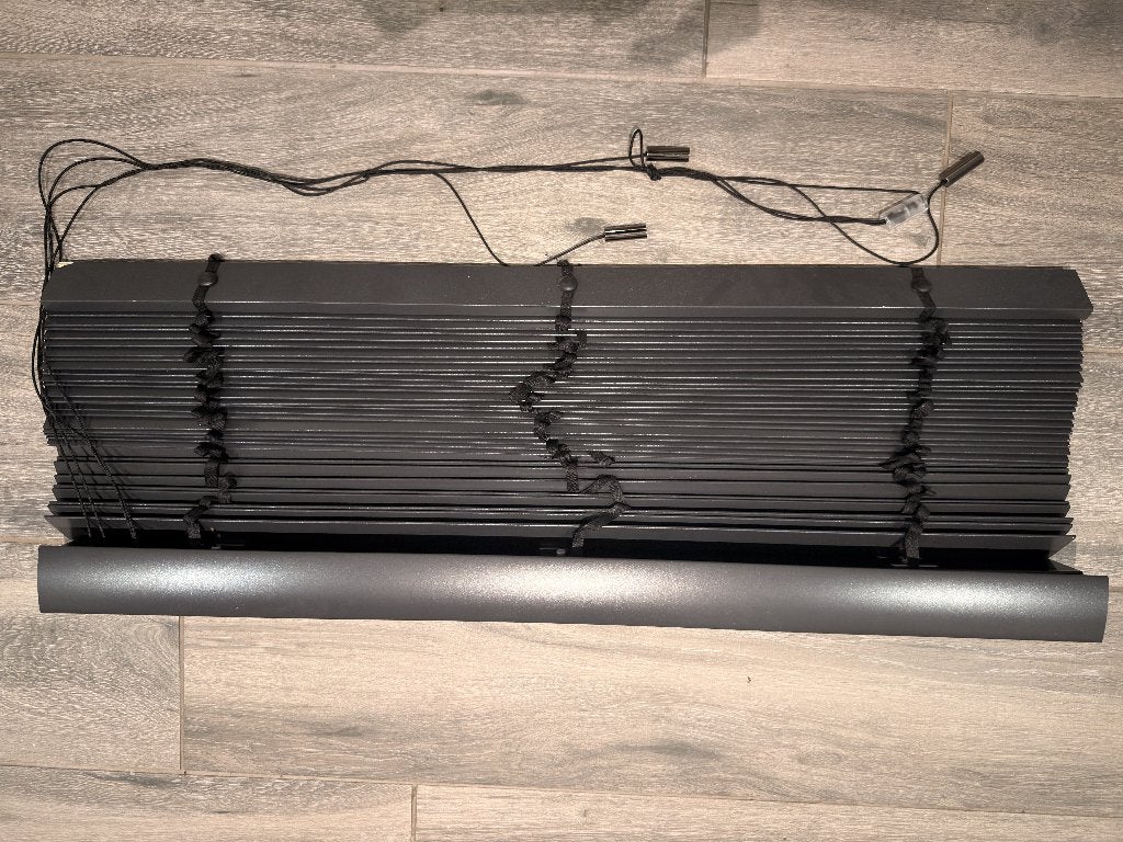 Houten antraciete lamellen, Ophalen, Kwantum, 129 cm, Zwart
