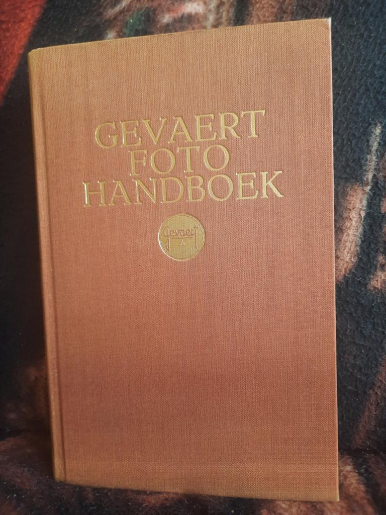 Gevaert Foto Handboek 1949, Boeken, Ophalen of Verzenden, Gelezen, Herman Craeybeckx