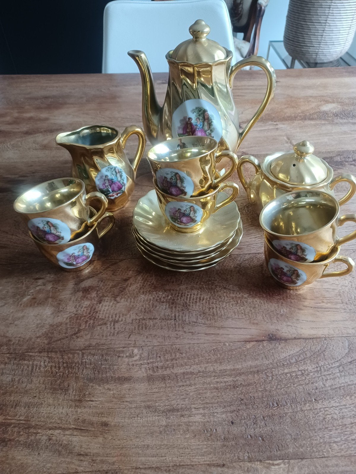 Vintage goudkleurig theeservies met romantisch Fragonard taf, Enlèvement ou Envoi