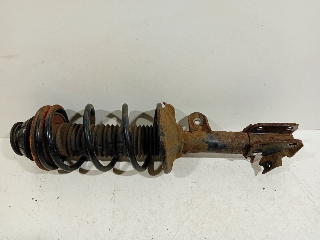 Veerpoot links voor Suzuki Alto, Onderdelen@venauto.nl, Van der Ven Autorecycling B.V., Ettenseweg 76, 4706 PB Roosendaal, The Netherlands