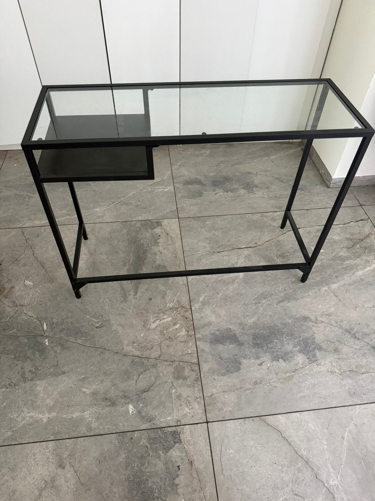 IKEA VITTSJÖ laptoptafel / consoletafel (zwart/glas), Ophalen, Zo goed als nieuw, Glas