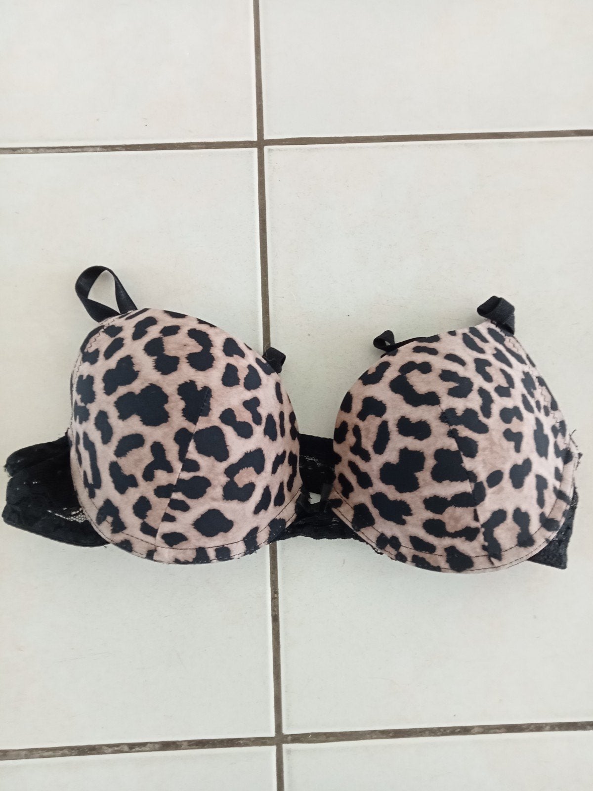 2x BH maat 75B, Ophalen, Zwart, BH