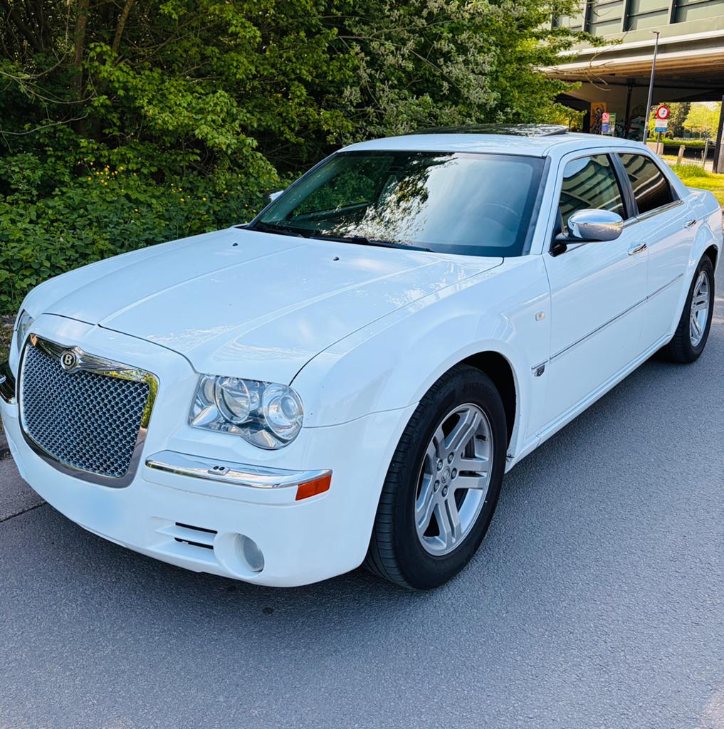 Chrysler 300c 2.7 V6 LPG.  (Gekeurd - roze formulier), Auto's, Automaat, 4 deurs, Achterwielaandrijving, Wit