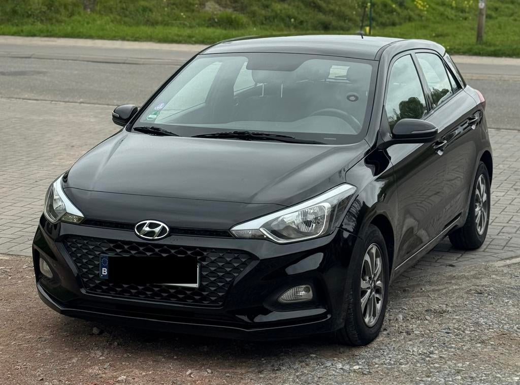 Hyundai i20 apple carplay achteruitcamera, Auto's, Hyundai, Stof, Zwart, Handgeschakeld, 5 deurs