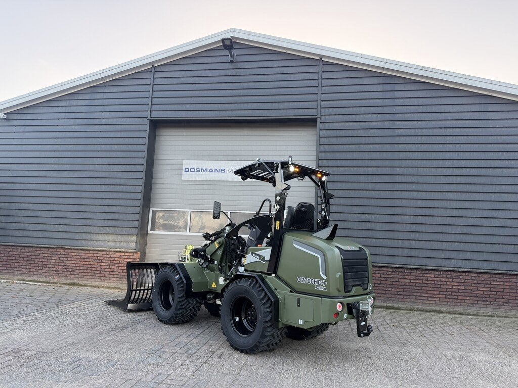 GIANT G2700 X-TRA HD+ minishovel NIEUW speciale MAT GROEN ed