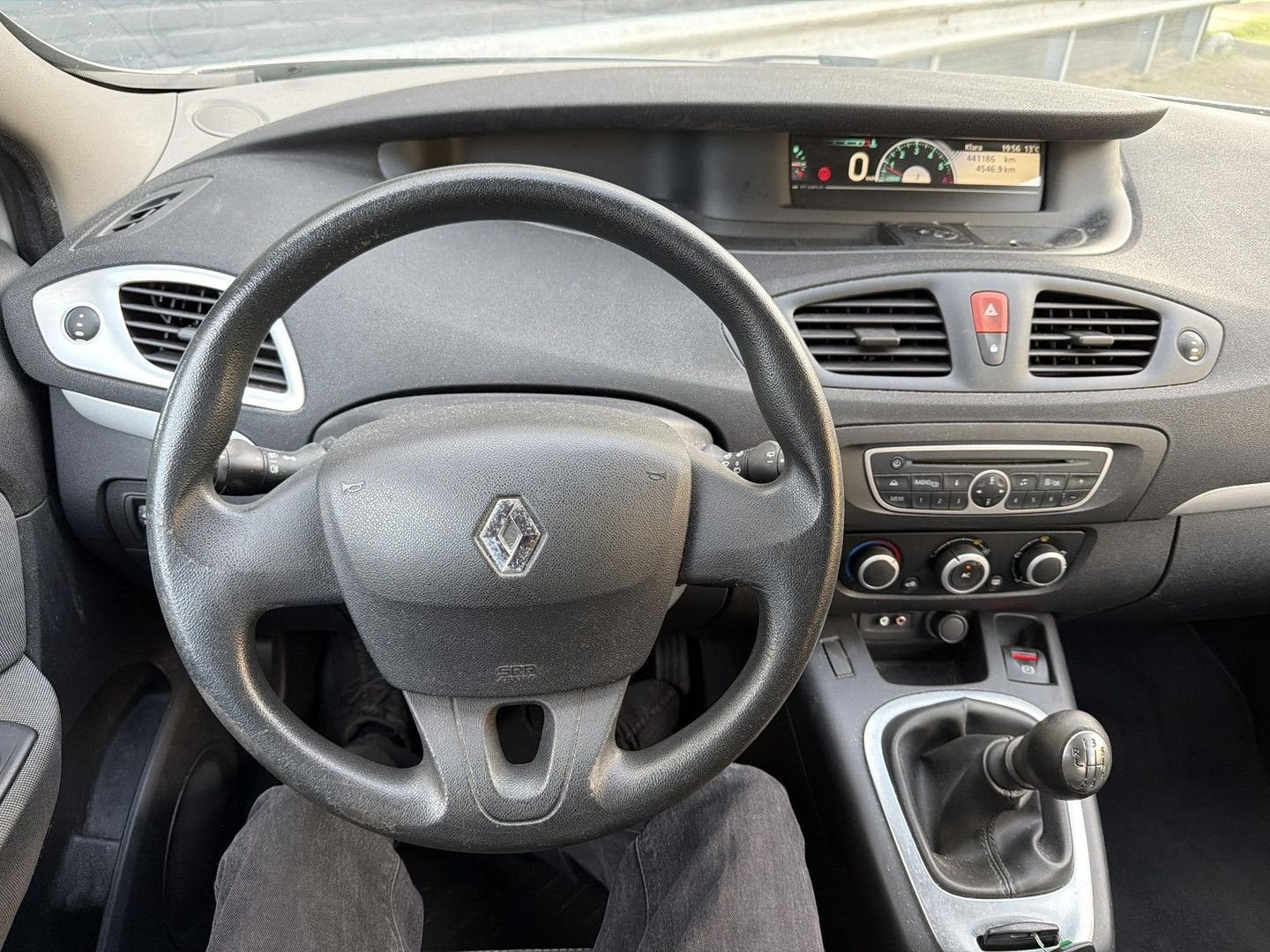 Renault Scenic 1.5 dCi Expression, Argent ou Gris, Achat, Entreprise, Boîte manuelle