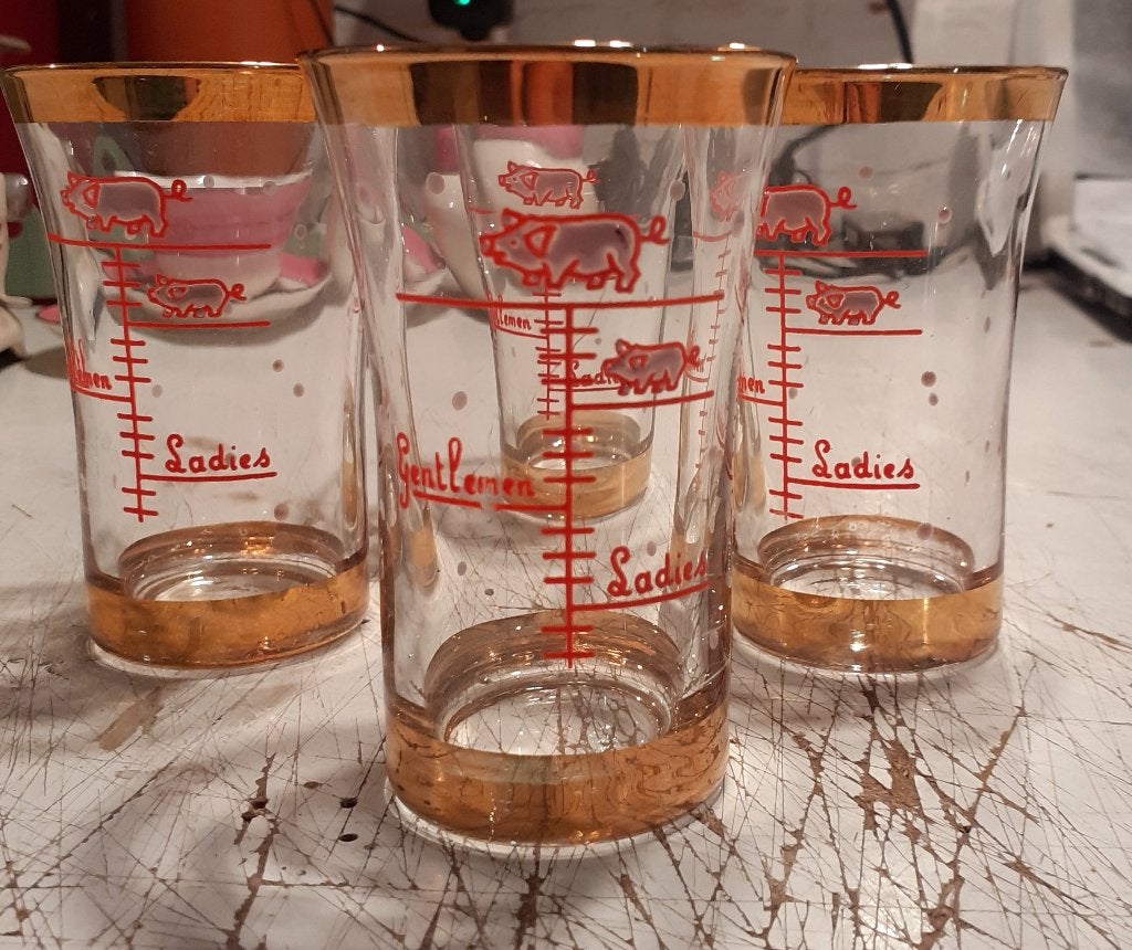 Vintage borrelglaasjes (met een vleugje humor), Verzamelen, Ophalen of Verzenden, Zo goed als nieuw, Borrel- of Shotglas