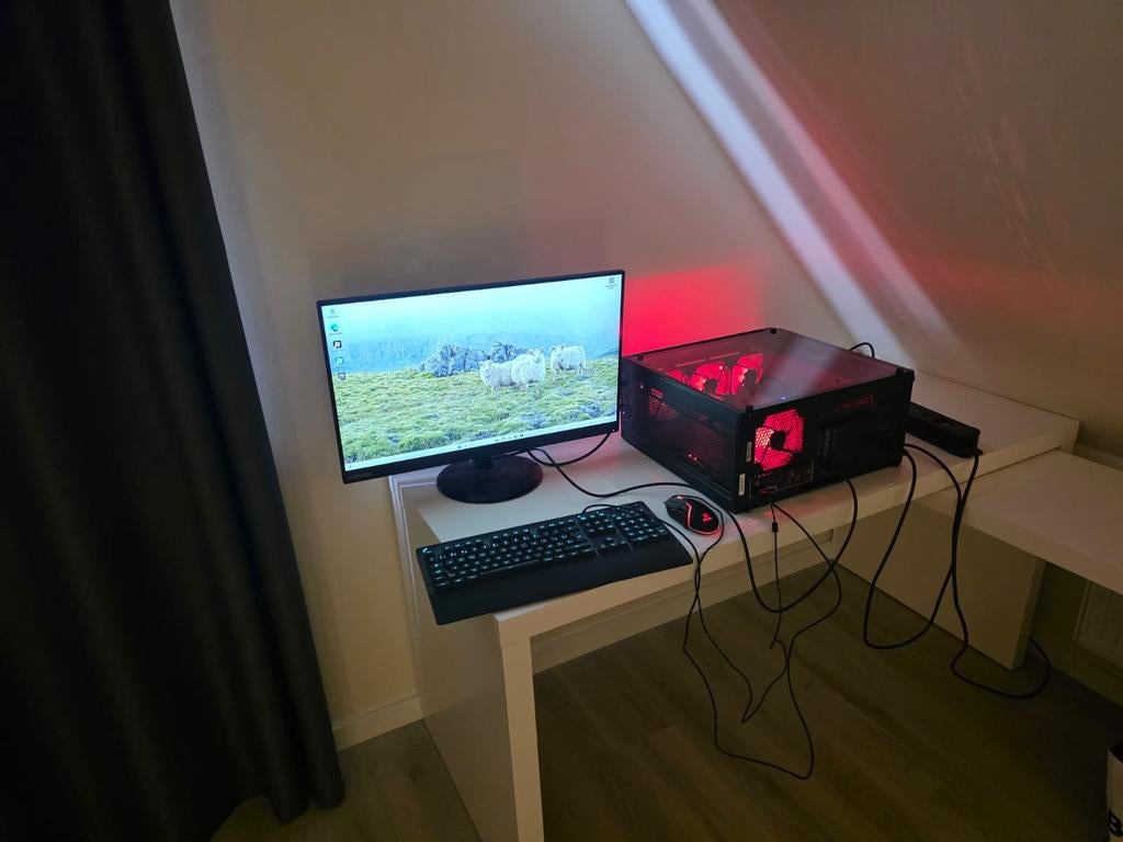 Game Computer msi Lenovo met beeldscherm en toetsenbord, Ophalen