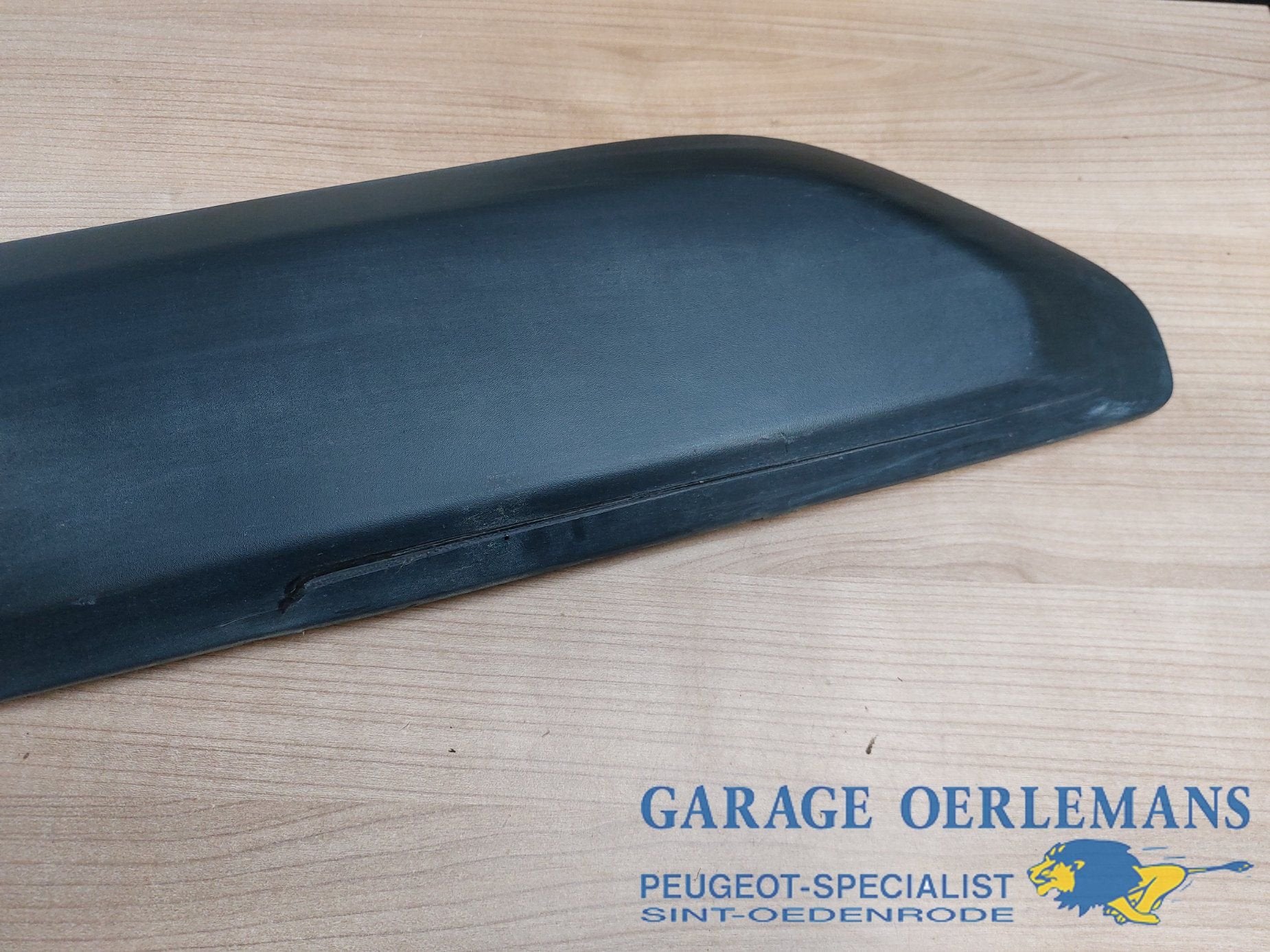 sierstrip achterscherm links peugeot partner, 9817695577, -, Utilisé, -, ARN reconnu
