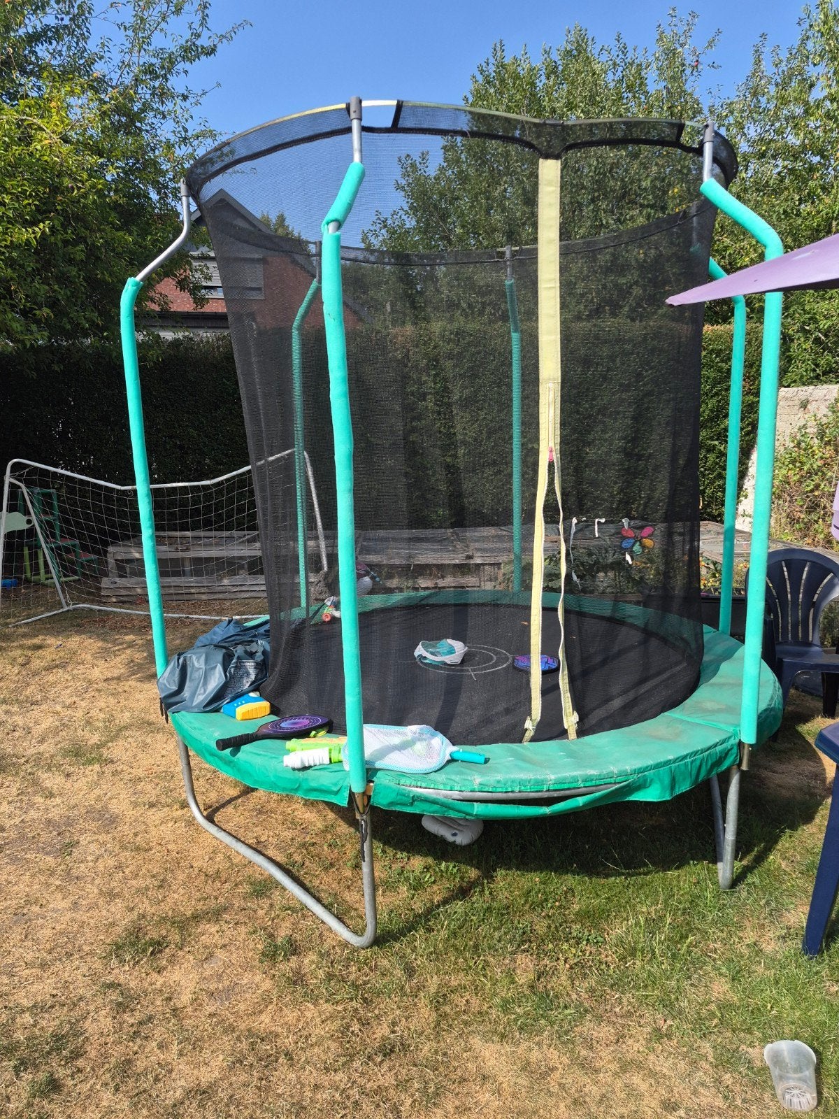 trampoline structure en tes bon état, Enfants & Bébés, Jouets | Extérieur | Trampolines