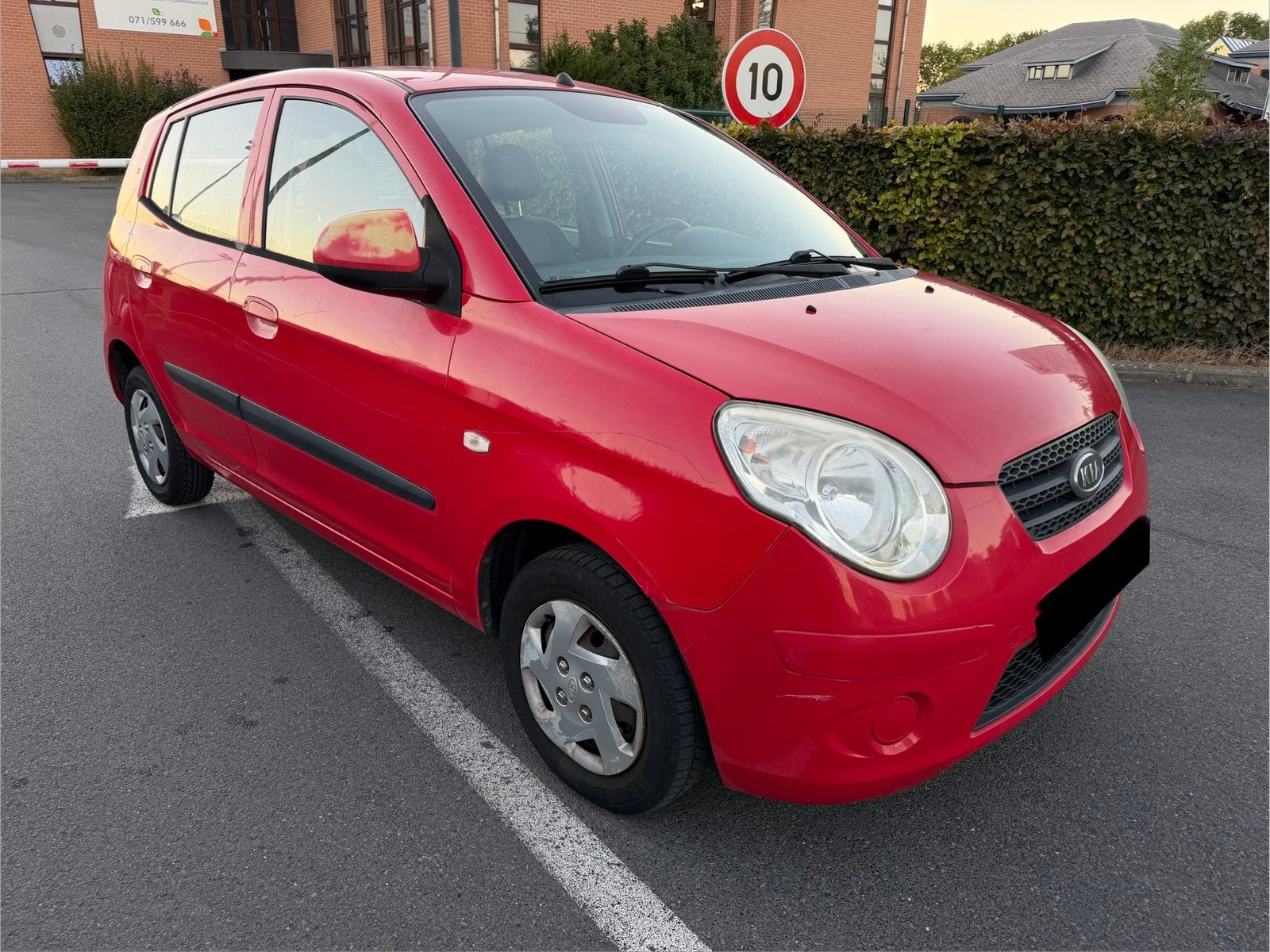 Kia picanto 1.0 essence 5 portes / 2010 /, Autos, Rouge, Achat, Boîte manuelle, Noir