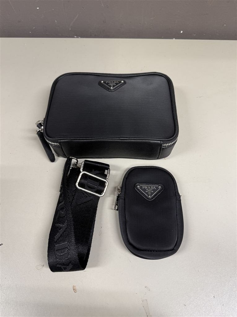 Prada zwarte nylon crossbody tas met afneembare portemonnee/, Handtassen en Accessoires, Tassen | Schoudertassen, Ophalen of Verzenden