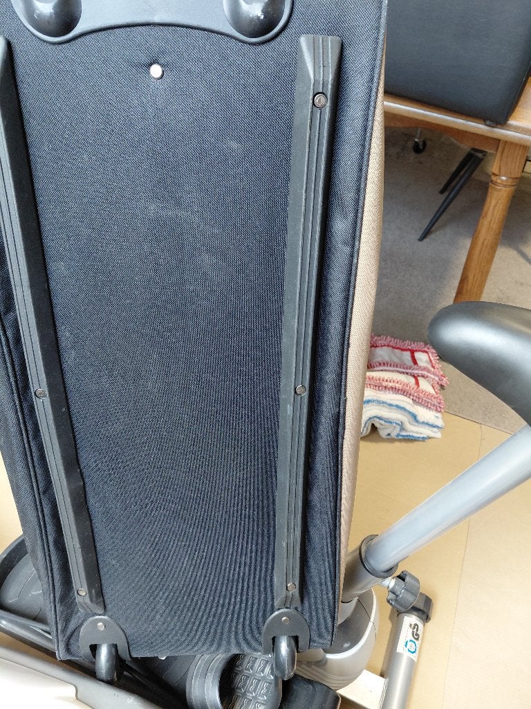 Grote , sterke reistas, Handtassen en Accessoires, Ophalen, Zo goed als nieuw, Beige, Uitschuifbare handgreep