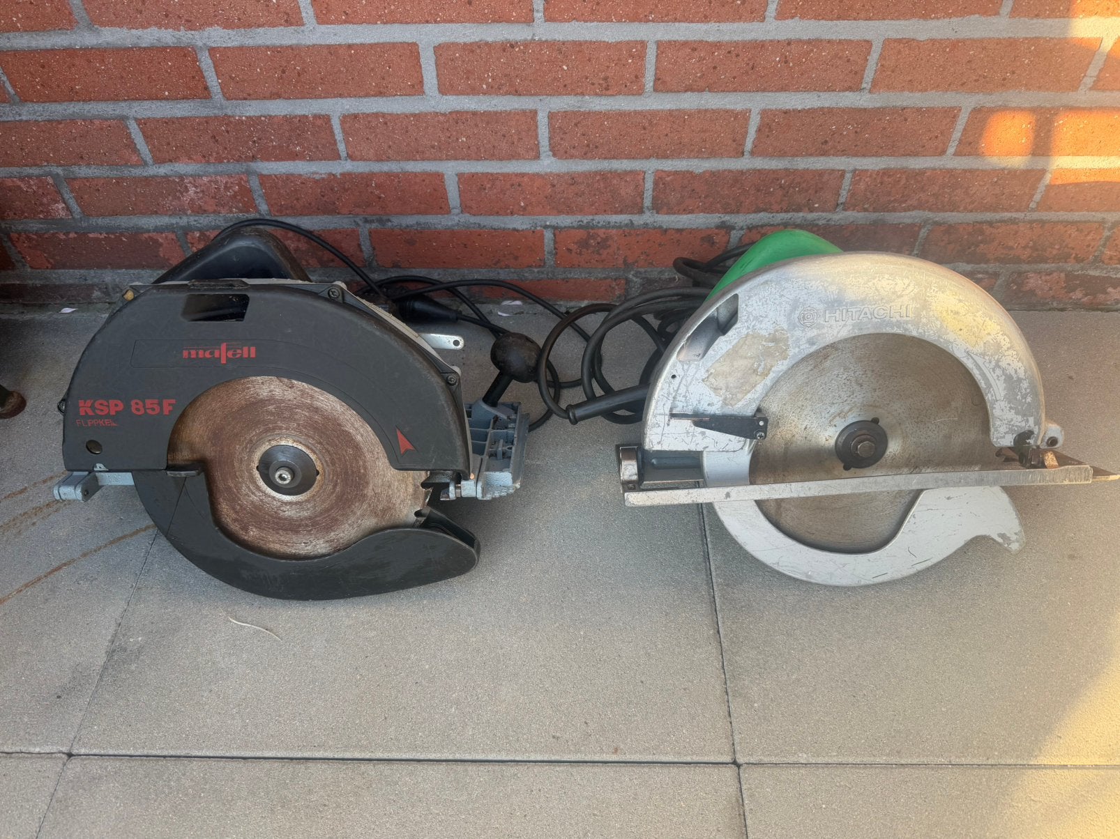 2 Cirkelzagen, Ophalen