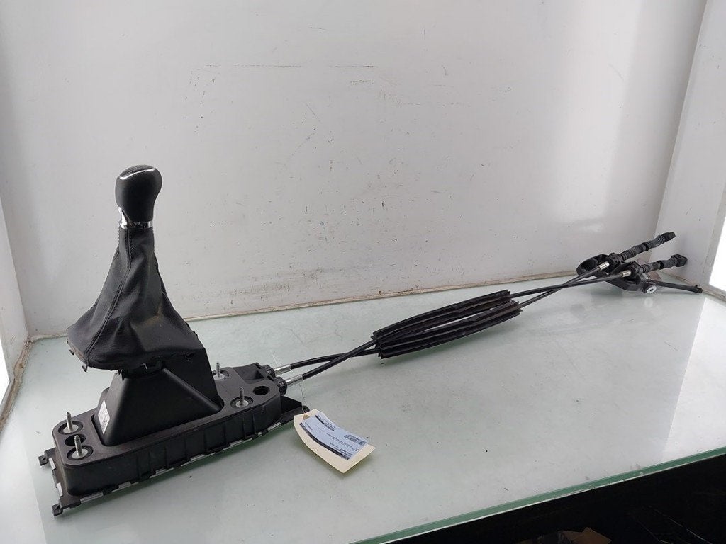 SCHAKELMECHANIEK ABS Skoda Karoq (01-2017/-) (|5R3711049P|), Gebruikt, Skoda