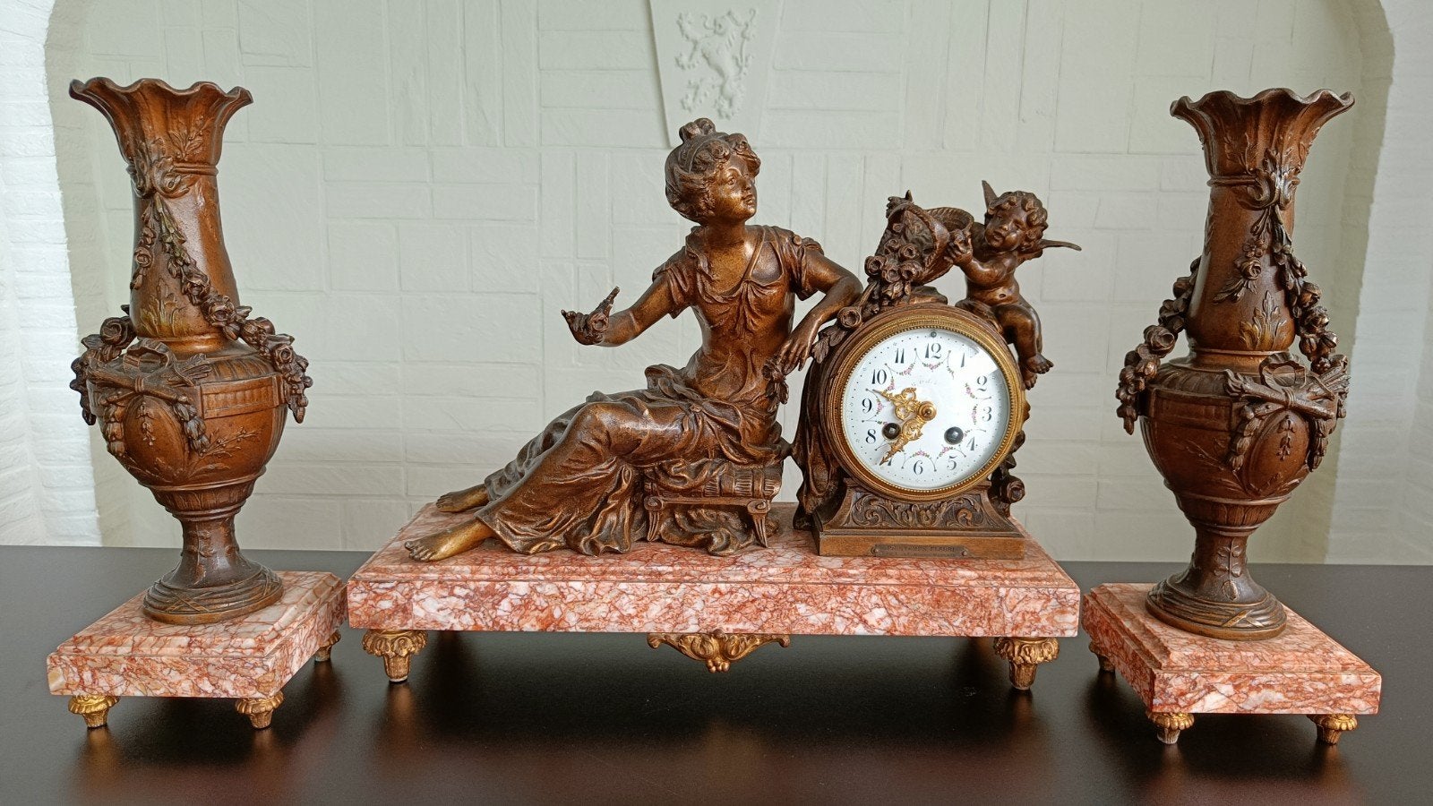 Antieke schouwgarnituur L.& F. Moreau., Ophalen