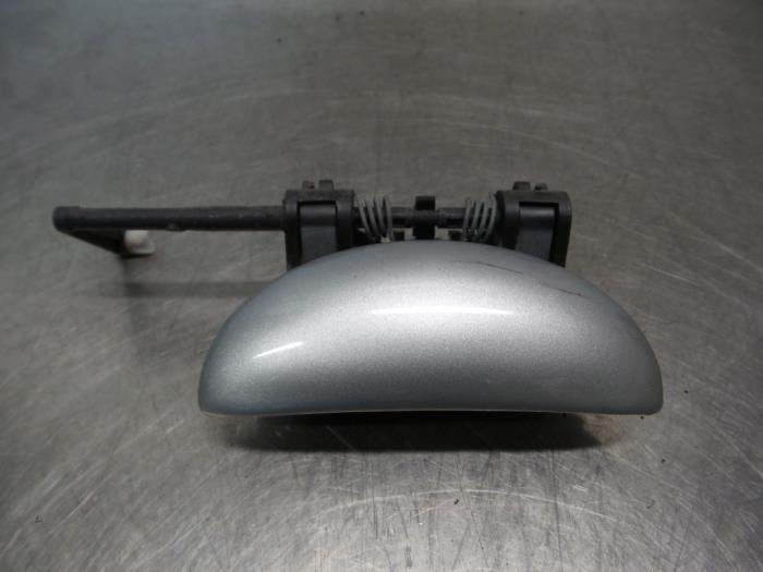 Poignée portière 2portes droite d'un Peugeot 206, -, 3 mois de garantie, Utilisé, -