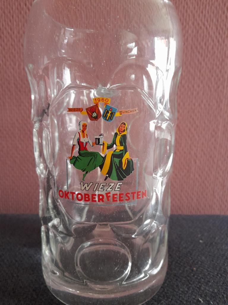 Bierpul wieze oktoberfeesten 1960, Verzenden