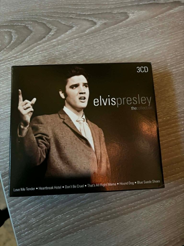 Elvis 3 cdbox, Elvis Presley The collection. slechts 5 euro., Ophalen of Verzenden, Zo goed als nieuw, Rock-'n-roll, Boxset