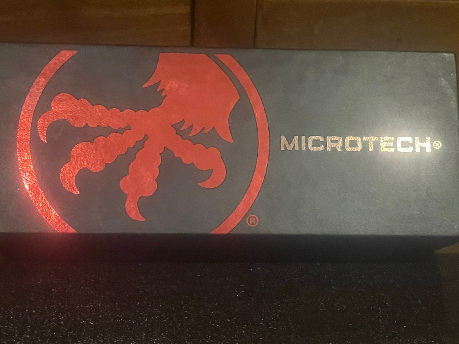 Microtech combat troodon, Ophalen, Mes of Dolk