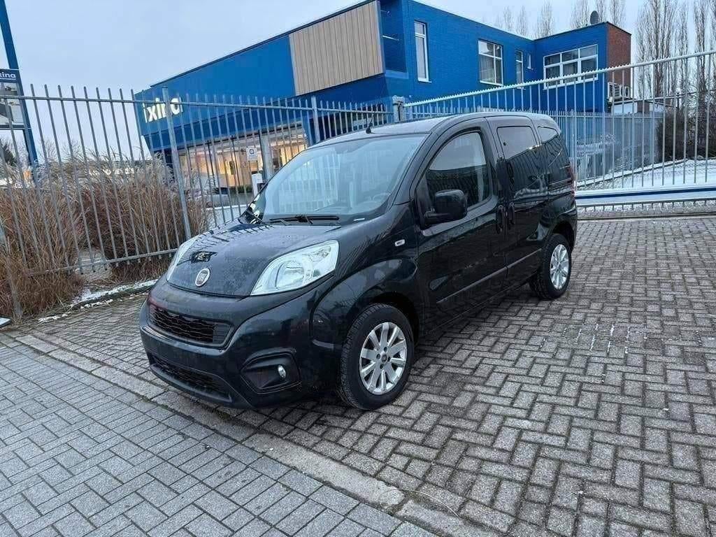 FIAT QUBO / 1.3 MULTI JET D / AC / 79000KM / EURO 6 B, Auto's, Voorwielaandrijving, Zwart, Bedrijf, 3 cilinders
