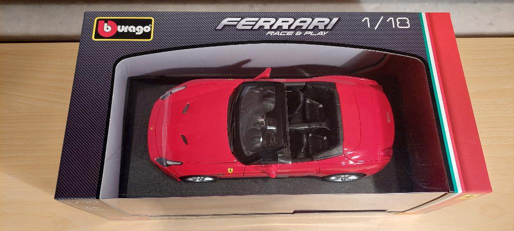 Ferrari New California T Bburago 1:18, Enlèvement ou Envoi, Neuf, Voiture, Burago