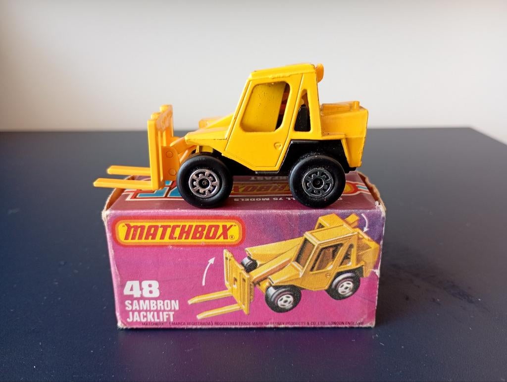 Lesney Matchbox Superfast #48 Sambron Jacklift in doosje, Hobby en Vrije tijd, Modelauto's | Overige schalen, Ophalen of Verzenden