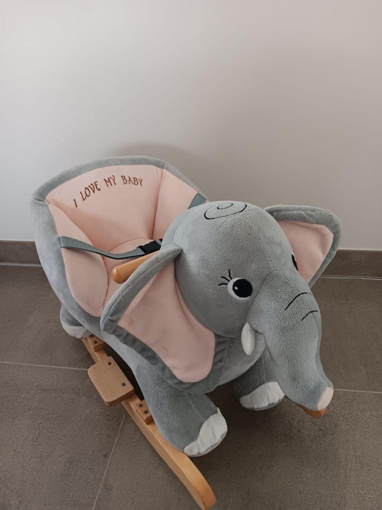 Schommel olifant, Ophalen, Zo goed als nieuw, Babygym, Met geluid