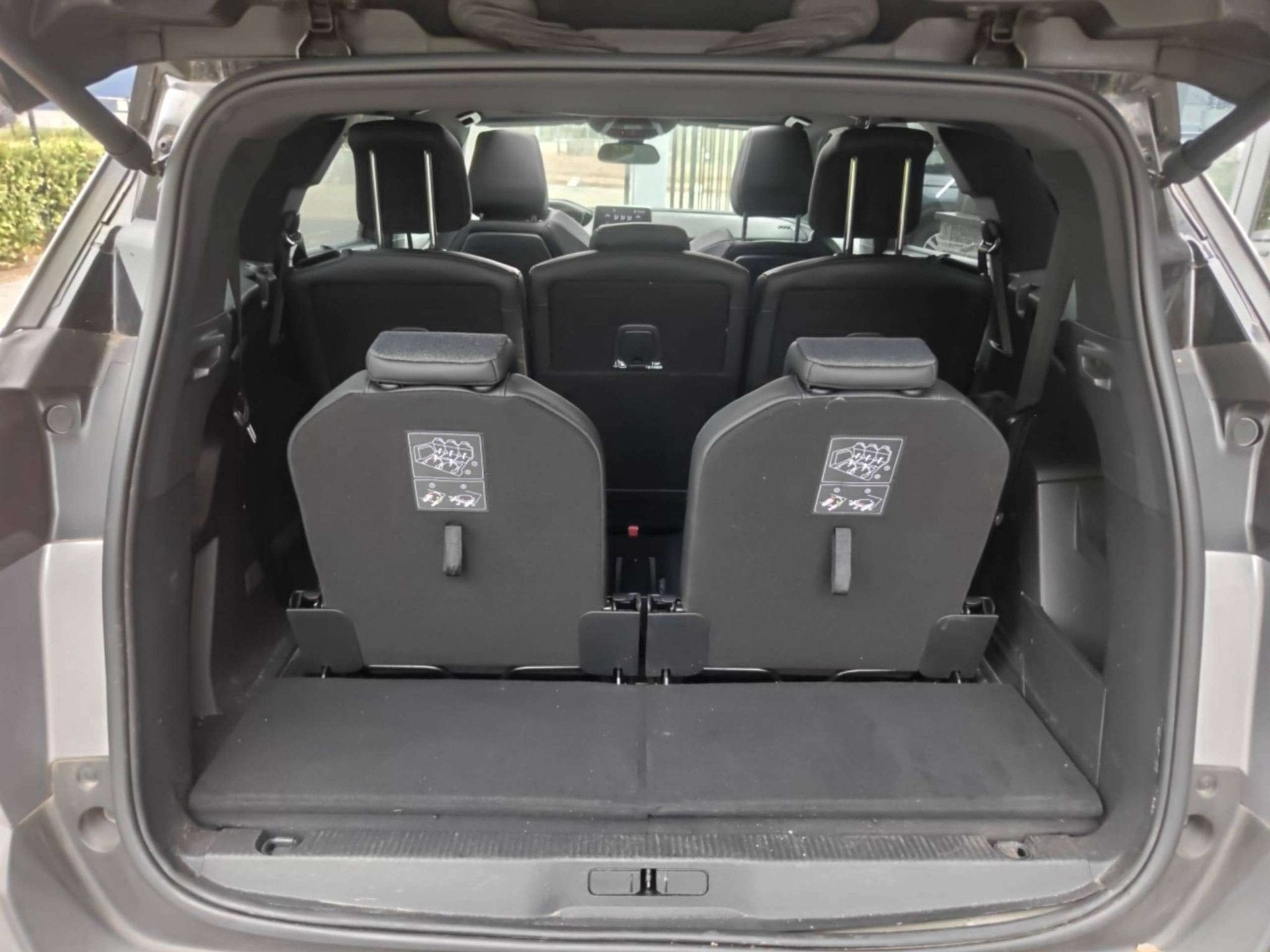 Peugeot 5008 1.2 GT 7-zit/LED/Pano/Keyless/Dodehoek/Trekhaak, Autos, Peugeot, Argent ou Gris, Achat, Entreprise, 7 places