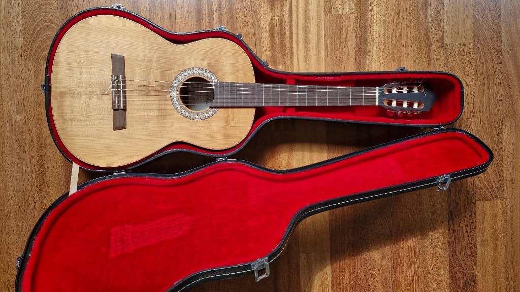 Guitare acoustique, Musique & Instruments, Enlèvement, Comme neuf, Guitare classique ou espagnole, Avec valise