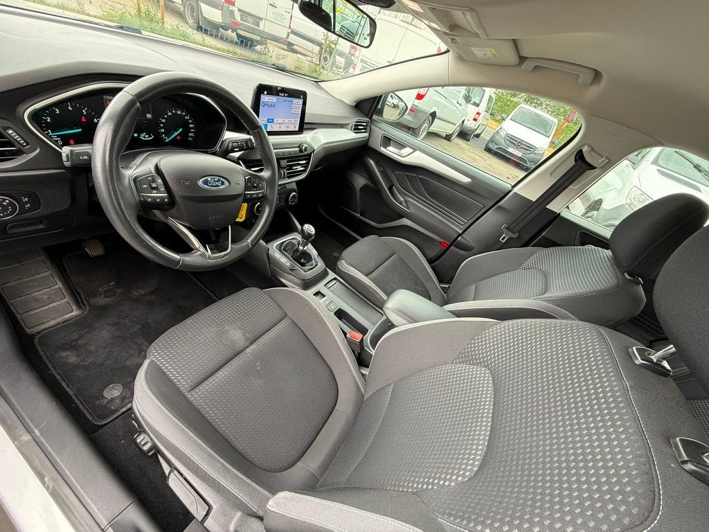 Ford Focus (Stock ID 88458) — 16