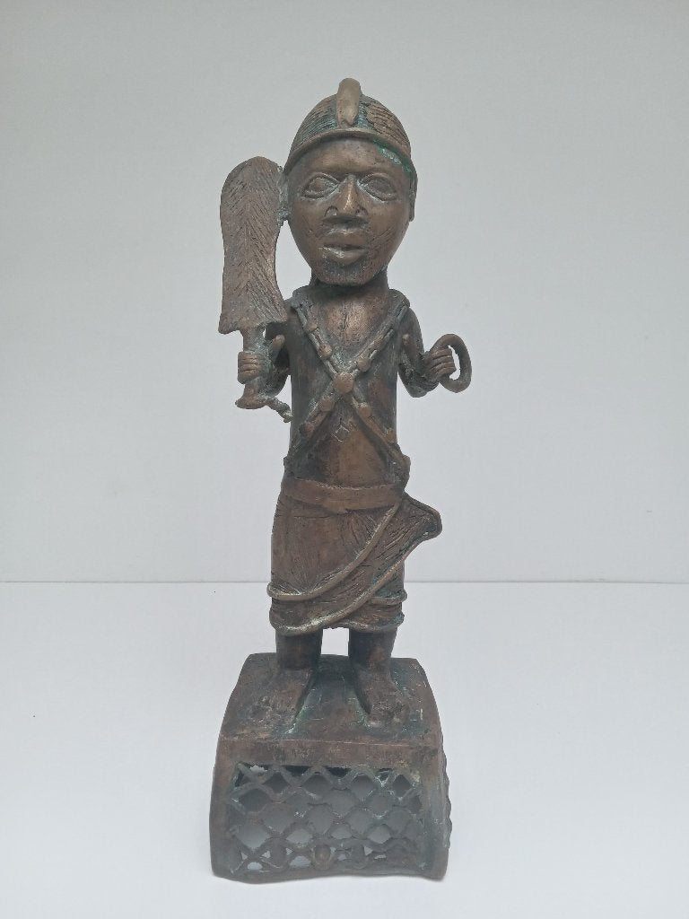 Statue africaine en bronze, Envoi