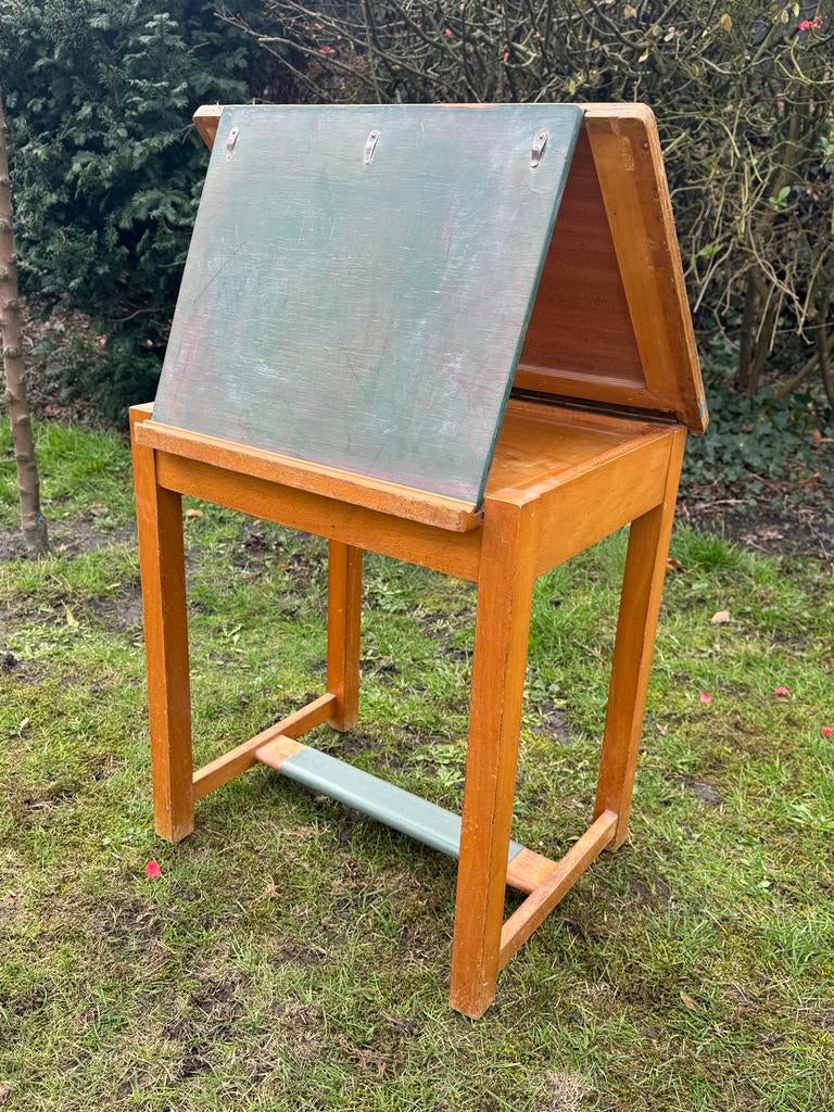 Brocante kleuterbureautje met krijtbord, Ophalen, Gebruikt, Tafel(s)