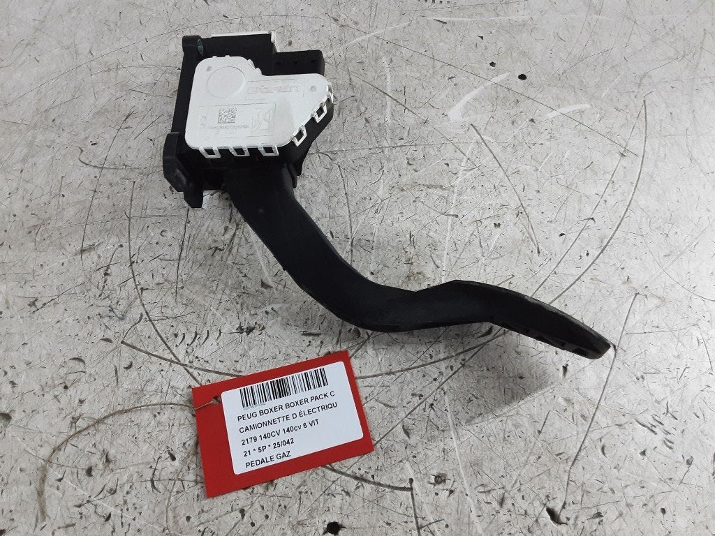 GASPEDAAL Peugeot Boxer (U9) (013841620800B), Auto-onderdelen, Interieur en Bekleding, Gebruikt, Mevr. I. Hauben, Rue de l'Espoir 34 34
4030  GRIVEGNÉE, BE