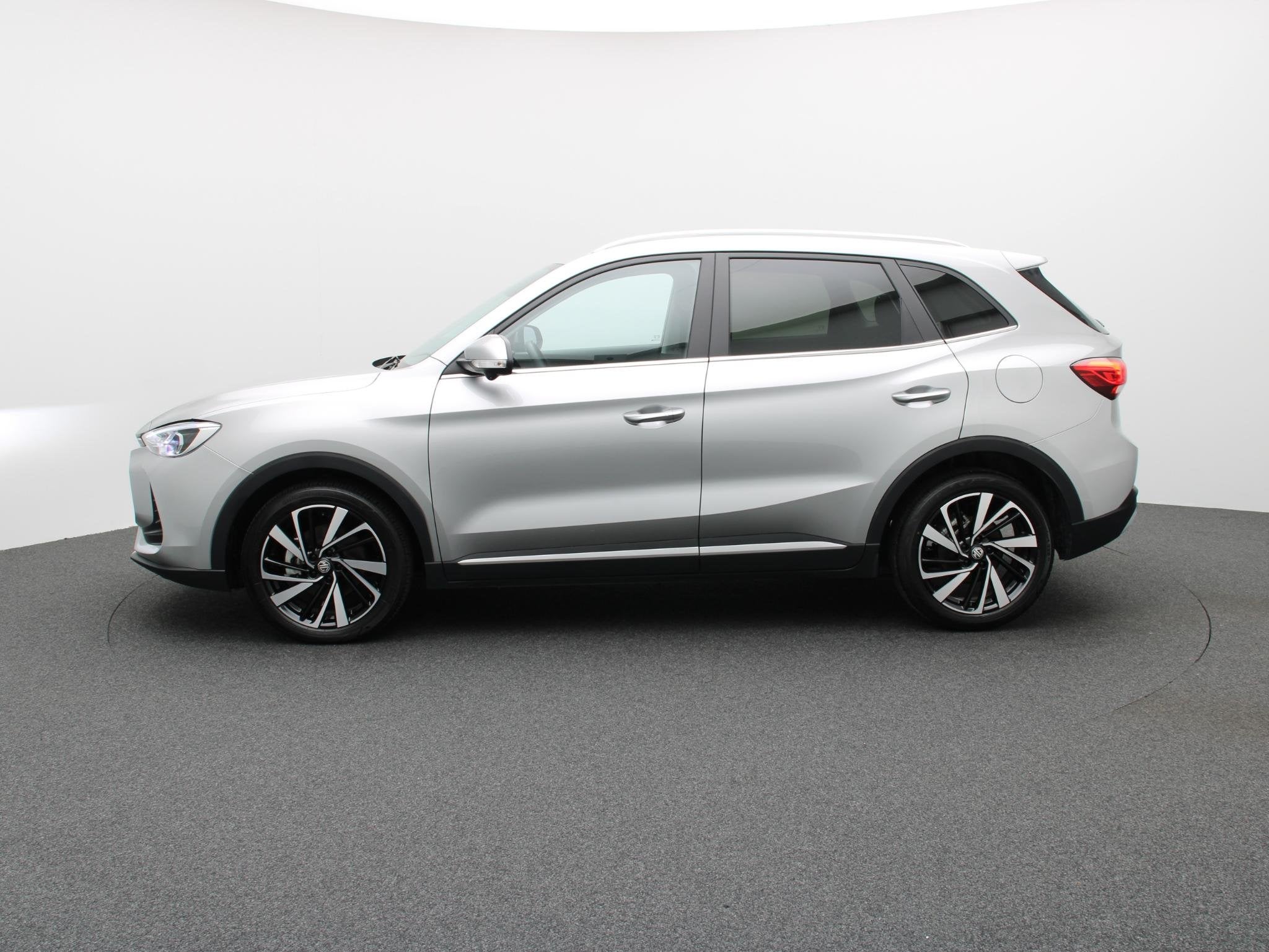 MG ZS Hybrid+ Luxury, Auto's, 197 pk, Gebruikt, 4 cilinders, ZS