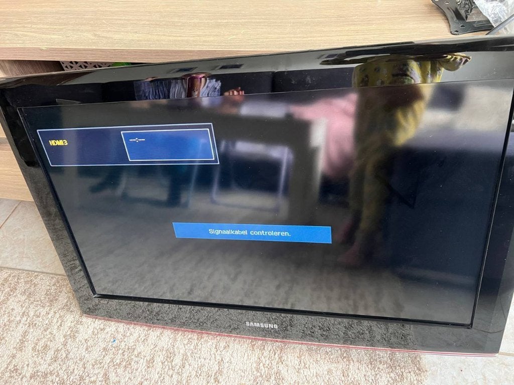 Téléviseur Samsung 32 pouces (LE32B450) + télécommande, TV, Hi-fi & Vidéo, Télévisions, Utilisé, LCD, 80 à 100 cm, HD Ready (720p)