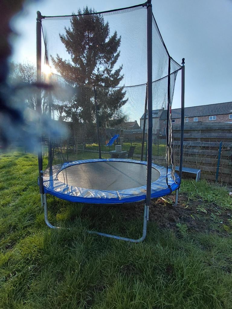 Trampoline, Enlèvement, Comme neuf