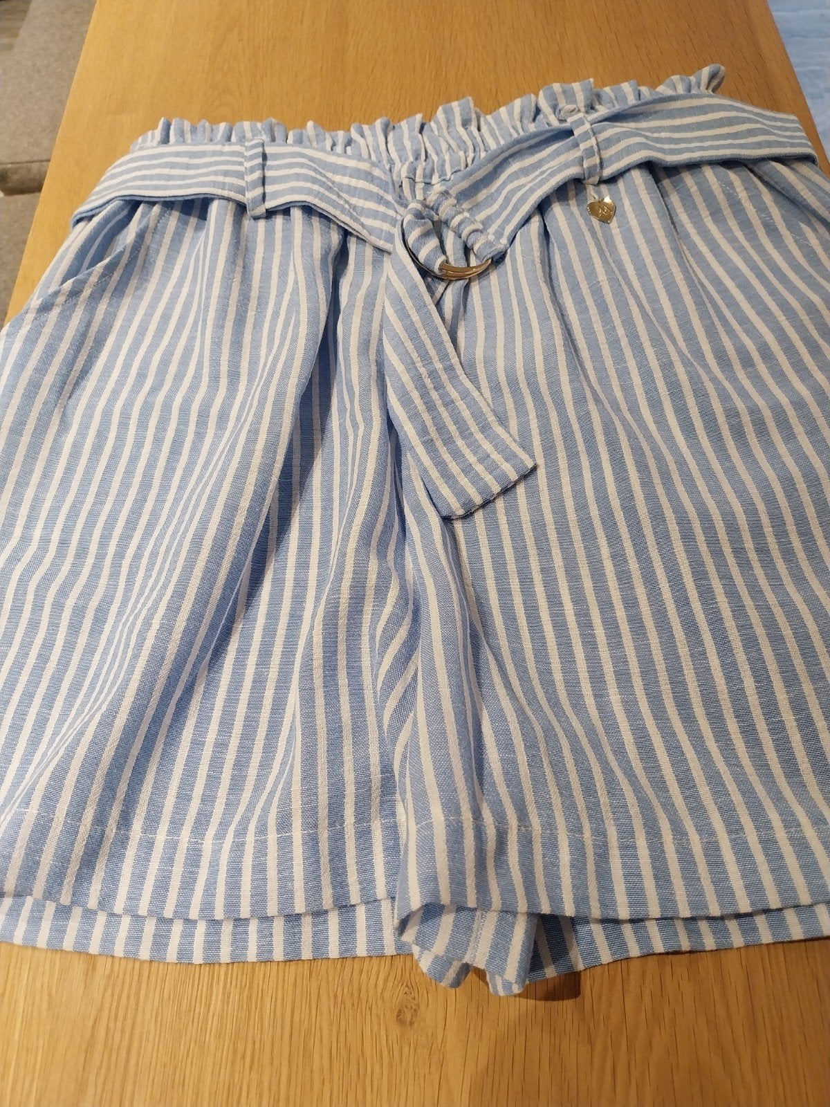 Short Amelie Amelie taille M à peine porté, Enlèvement ou Envoi, Taille 38/40 (M)