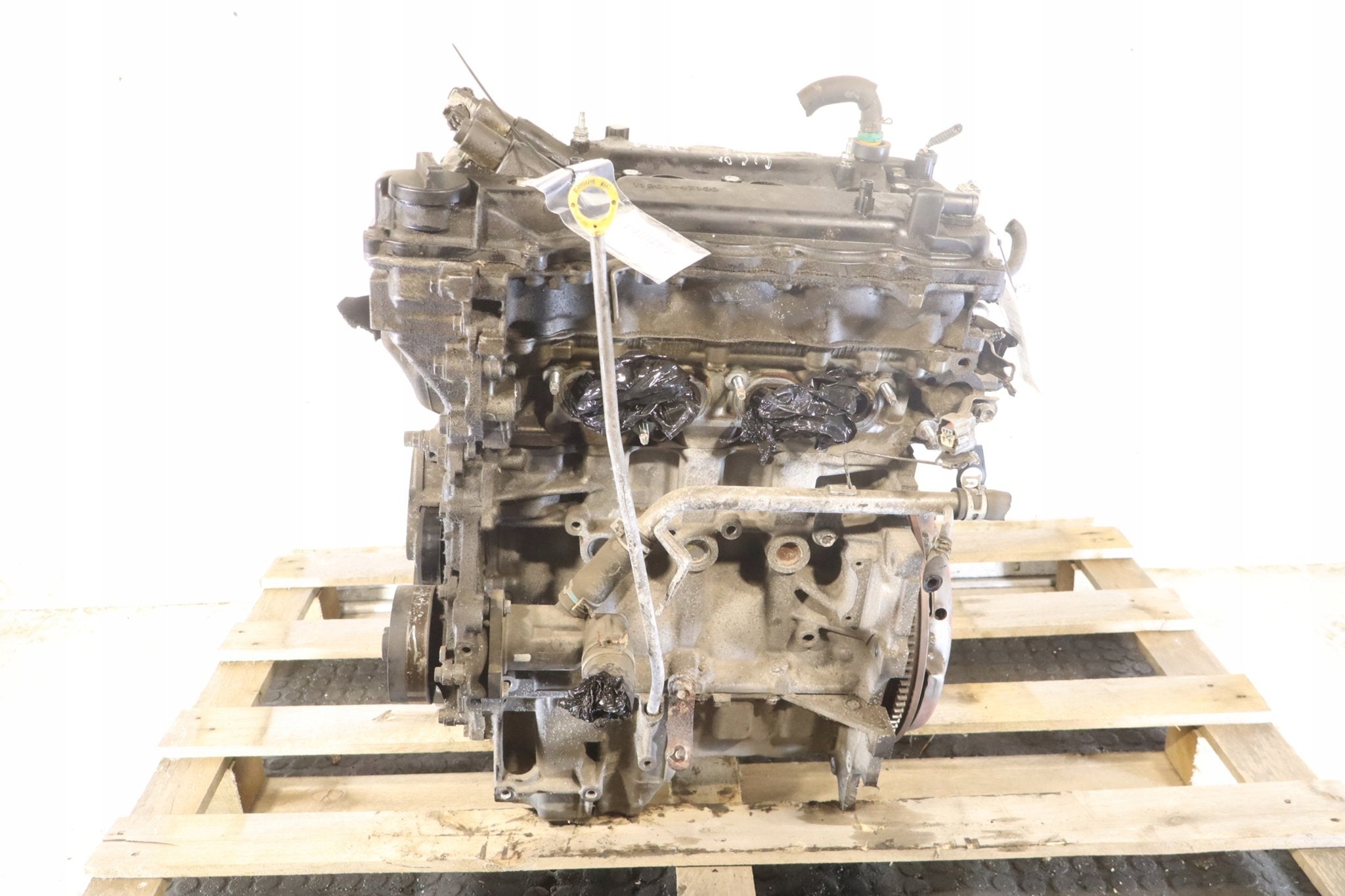 Moteur 1NRFE Nu TOYOTA YARIS, Envoi, Utilisé, Skoda