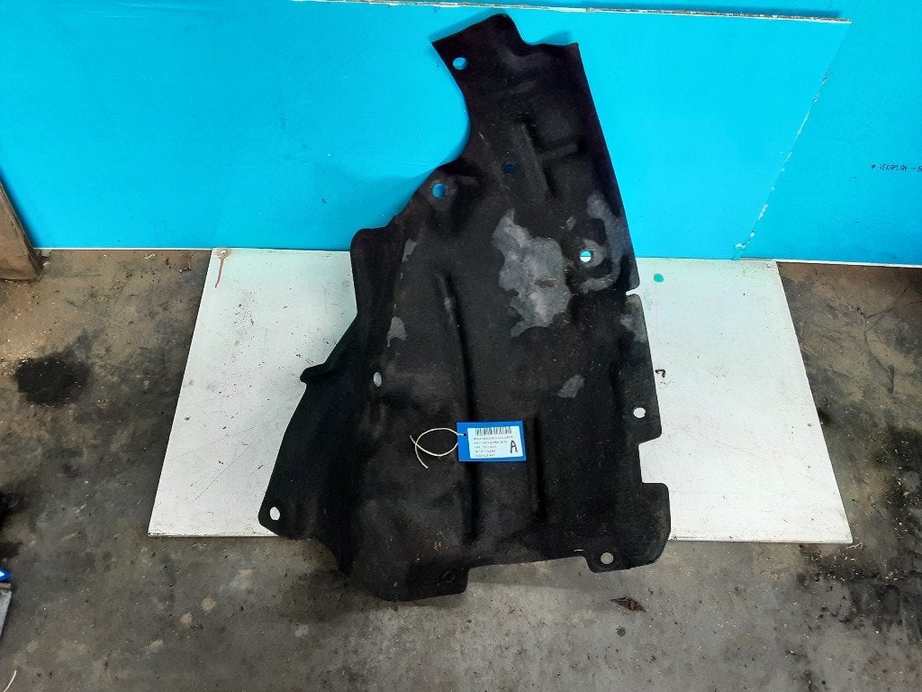 PARE BOUE AVANT DROIT Renault Megane IV (RFBB) (01-2015/-), Renault, Garde-boue, Utilisé, Dialog.deutschland@renault.de