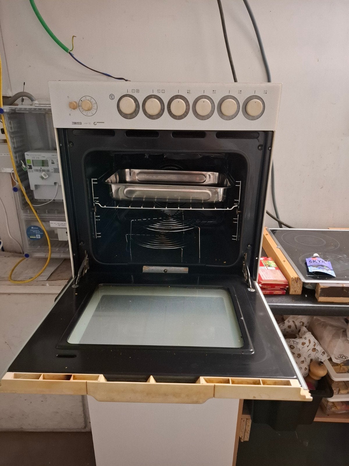 oven Zanussi HM90, Elektronische apparatuur, Ovens, Ophalen, Gebruikt, Hete lucht, 60 cm of meer