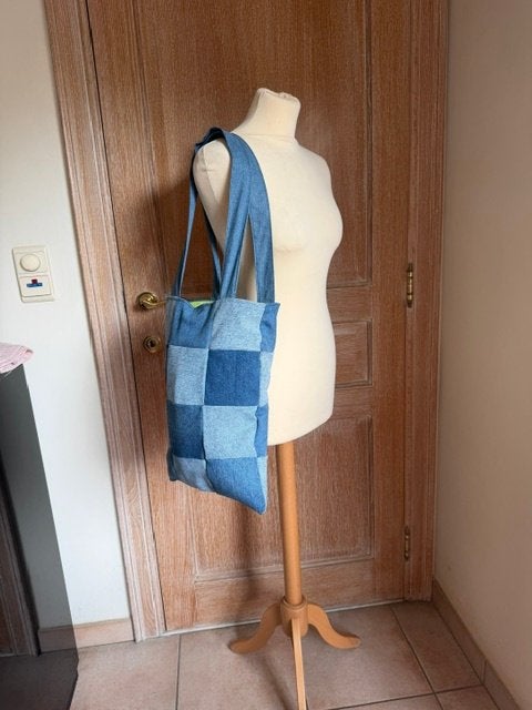 Nieuwe zelfgemaakte jeans schoudertas, 41cmx31cm, Bijoux, Sacs & Beauté, Sacs | Sacs à bandoulière, Enlèvement ou Envoi, Neuf