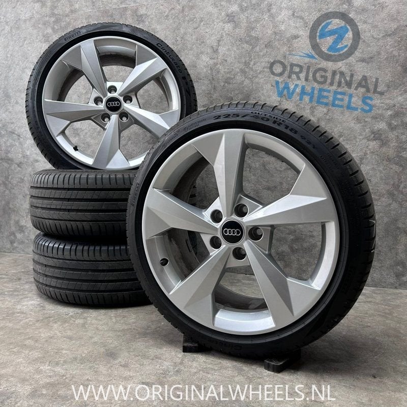 18 inch originele velgen + zomerbanden Audi A3 8Y 8Y0601025J, Pneus et Jantes, Pneus été, -, 18 pouces