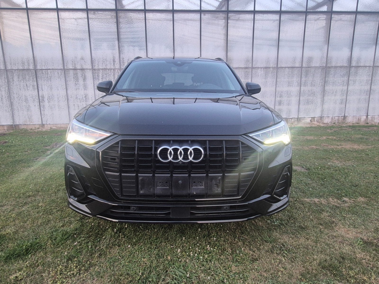 Audi q3 20 Tdi 3 x S Line 140dkm Pano Airco Automaat  Xenon, Auto's, Audi, 4 cilinders, Zwart, Leder, 5 deurs