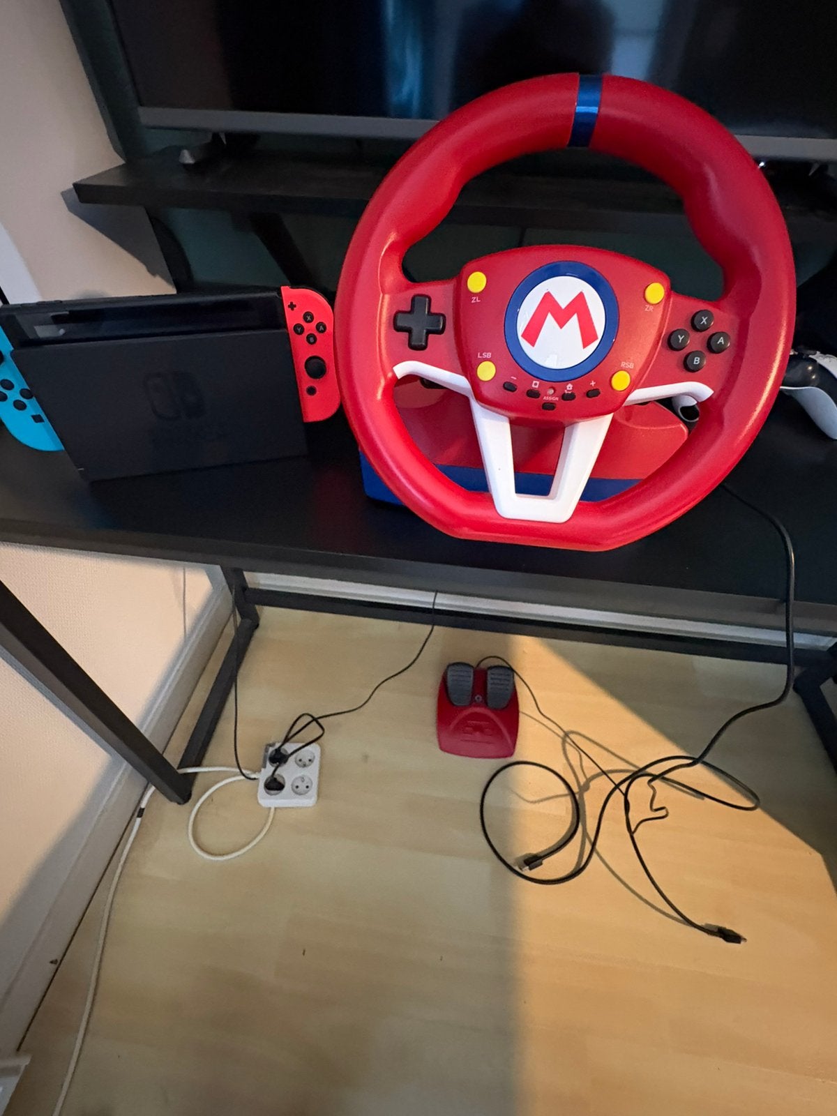 Swicht met stuur en toetsenbord, Games en Spelcomputers, Spelcomputers | Nintendo Consoles | Accessoires, Ophalen, Zo goed als nieuw