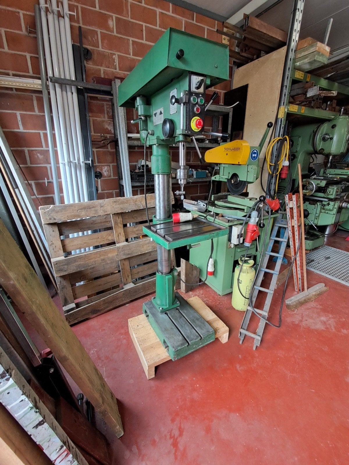 Kolomboormachine BROWN., Doe-het-zelf en Bouw, Gereedschap | Boormachines, Ophalen, Kolomboormachine