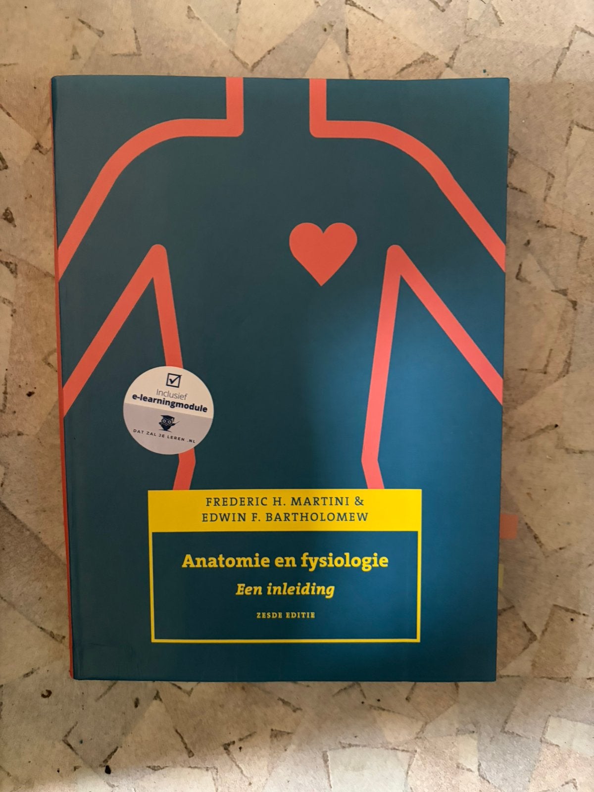 Anatomie en fysiologie - Een inleiding (6e editie), Livres, Enlèvement, Comme neuf