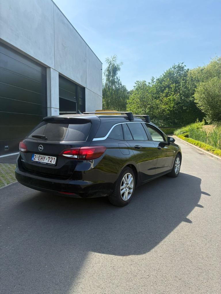 Opel Astra 1.6 CDTI 2018 235k km, Auto's, 4 cilinders, Zwart, Particulier, Astra