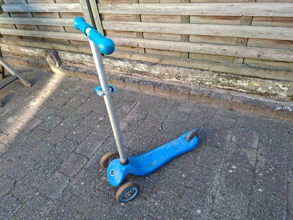 Leuke Step Globber tot 10 jaar in hoogte verstelbaar, Fietsen en Brommers, Steps, Ophalen