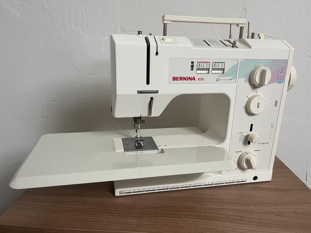 Bernina 1031 naaimachine, Enlèvement ou Envoi, Comme neuf, Machine à coudre, Bernina